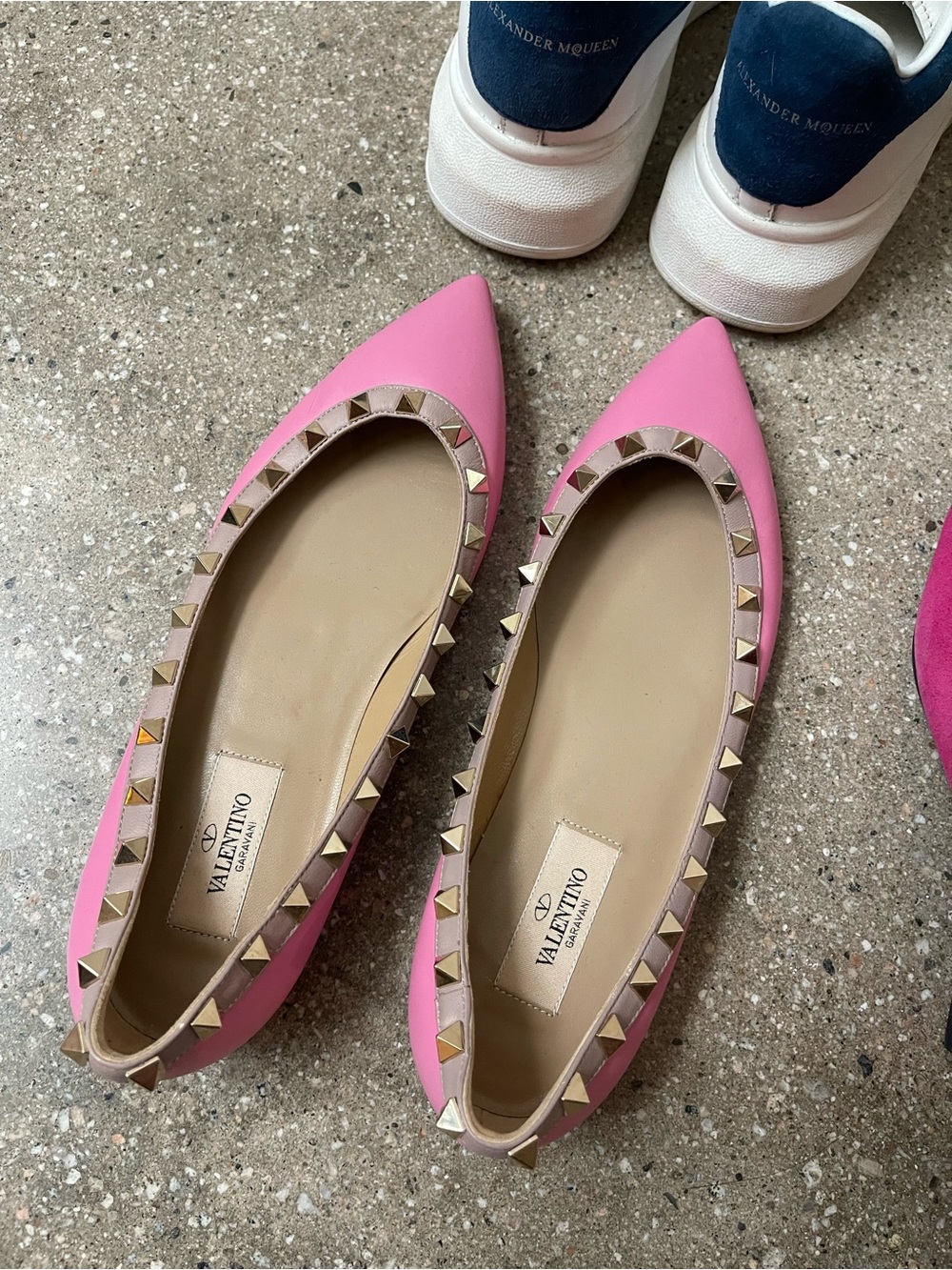 Valentino Pink Rockstud Pointed Leather Flats with Gold Studs - Picture 3 of 4